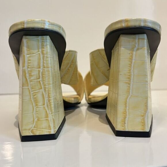 Lintervalle Yellow Croc Embossed Leather Block Heel Sandals Size 40 - Picture 7 of 13